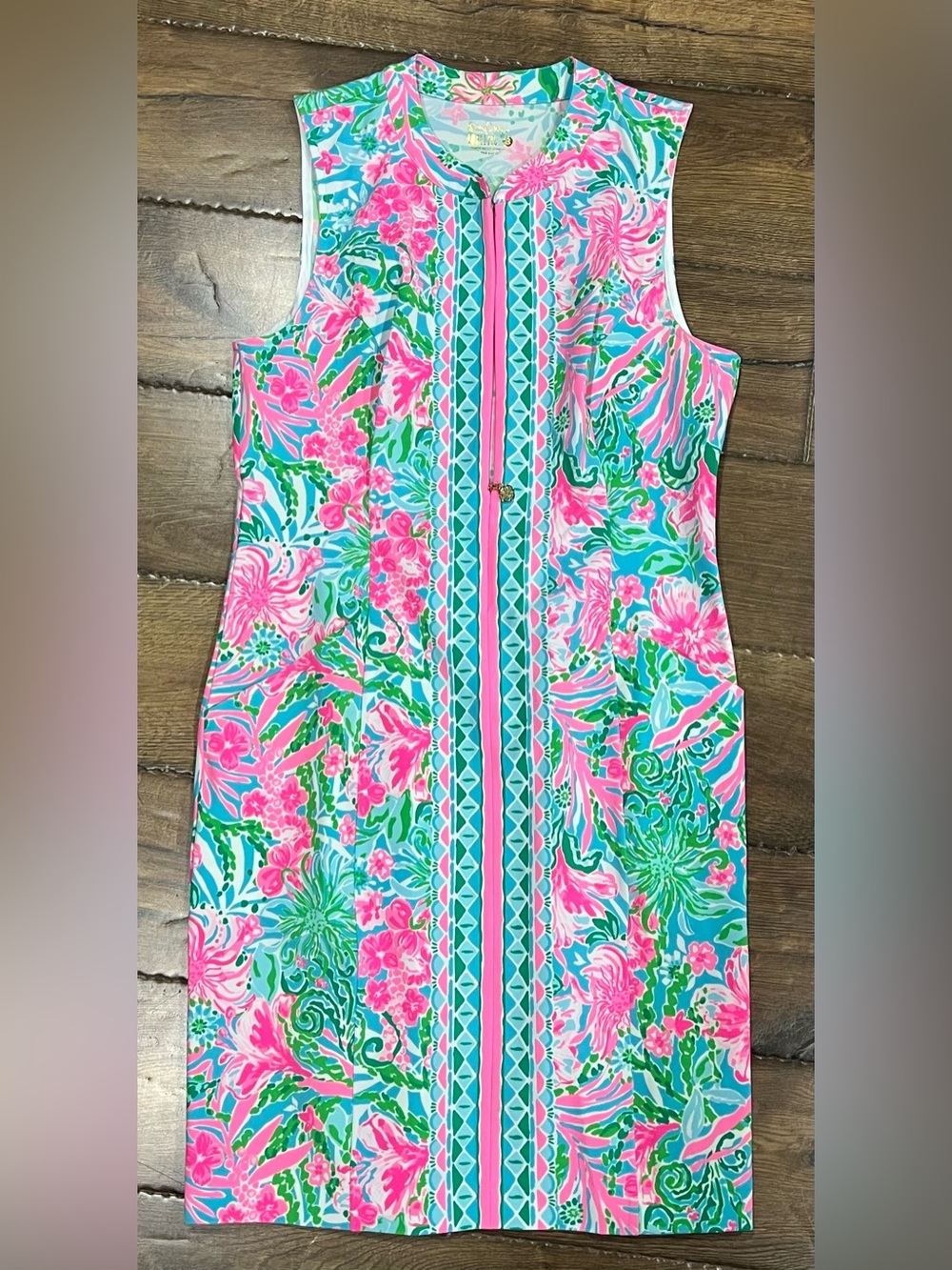 Lilly Pulitzer Luxletic Courtney shift dress, size 8. UPF 50+ Leaf it Wild - Picture 1 of 5